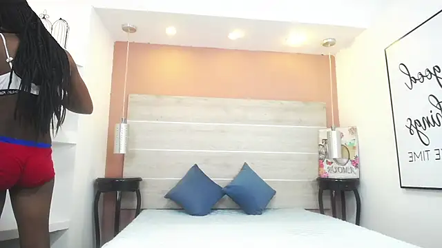 Snapshot of AlexandraCambell chatting on November 10, 2025, 10:31 pm AlexandraCambell online show from November 10, 2025, 10:31 pm