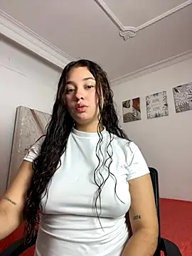 lana rousse01 online show from October 15, 2025, 1:55 pm