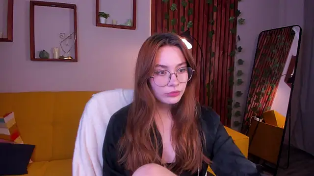 LanaAirlie online show from September 10, 2025, 4:23 am