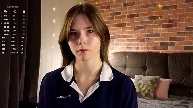 EmiliDen online show from October 13, 2025, 5:13 pm