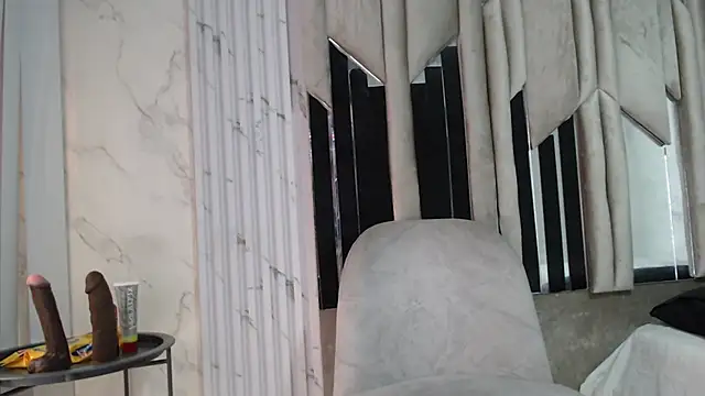 Morganandmegan online show from November 28, 2025, 11:35 am