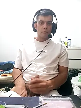 Snapshot of ghostfu1996 chatting on April 5, 2026, 8:28 pm ghostfu1996 online show from April 5, 2026, 8:28 pm