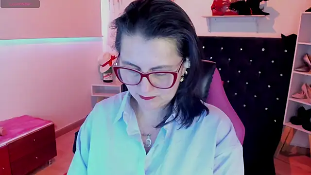 Snapshot of D_Martii chatting on September 27, 2025, 12:10 pm D Martii online show from September 27, 2025, 12:10 pm