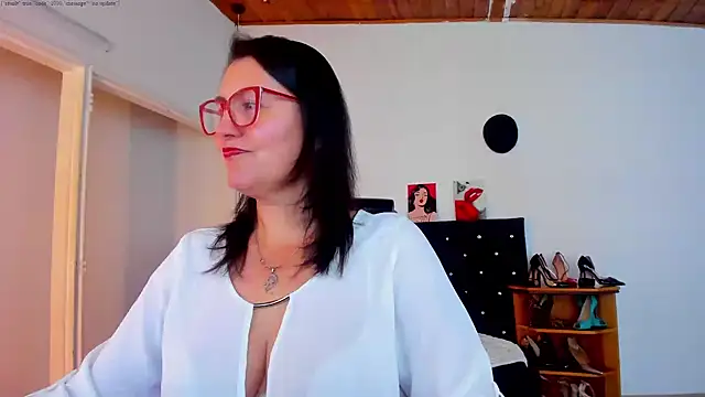 Snapshot of D_Martii chatting on October 21, 2025, 1:01 pm D Martii online show from October 21, 2025, 1:01 pm