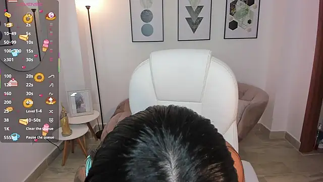 Snapshot of Beverly_johnson chatting on October 17, 2025, 3:42 am Beverly johnson online show from October 17, 2025, 3:42 am