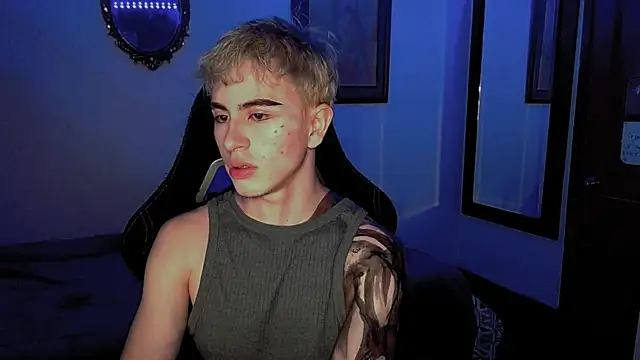 Snapshot of DanteObscuro chatting on November 20, 2025, 11:59 pm DanteObscuro online show from November 20, 2025, 11:59 pm