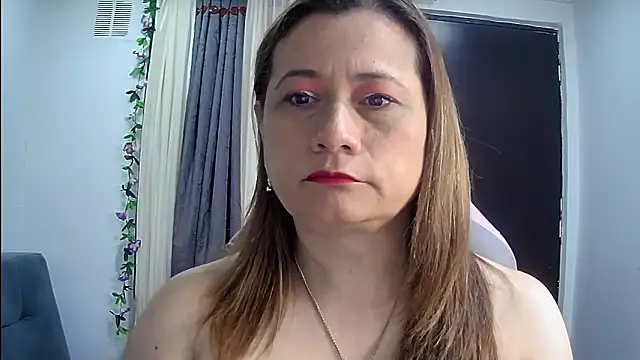 Snapshot of milagros_latina75 chatting on November 14, 2025, 2:16 pm milagros latina75 online show from November 14, 2025, 2:16 pm