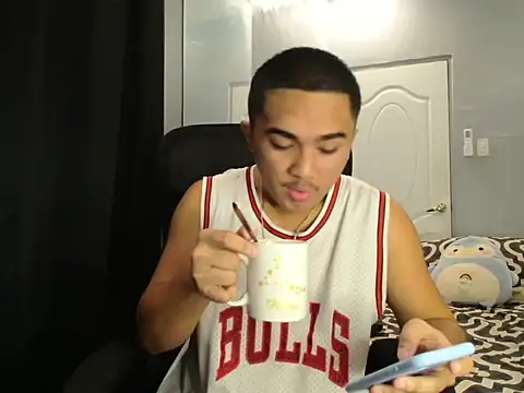 Snapshot of pinoyAdrianneXXX chatting on October 3, 2025, 12:29 am pinoyAdrianneXXX online show from October 3, 2025, 12:29 am