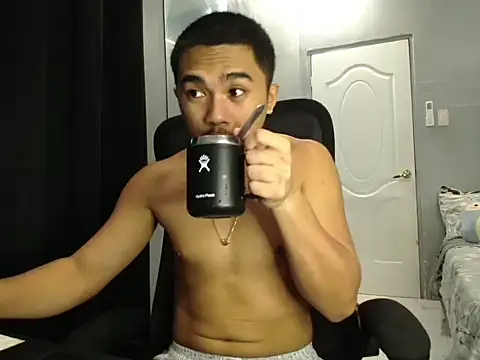 Snapshot of pinoyAdrianneXXX chatting on October 16, 2025, 12:33 am pinoyAdrianneXXX online show from October 16, 2025, 12:33 am