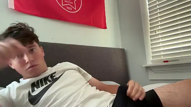 Snapshot of isiah_xx chatting on October 22, 2025, 3:56 pm isiah xx online show from October 22, 2025, 3:56 pm