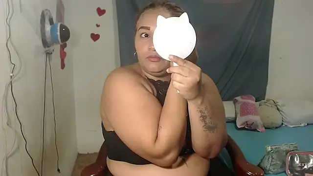 laleska montenegro online show from April 10, 2026, 11:59 am