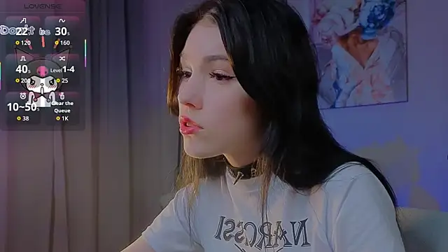 Sophie SkyAngel online show from November 6, 2025, 9:05 pm