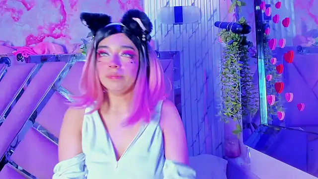 Akane Hikari  online show from April 16, 2026, 4:02 am