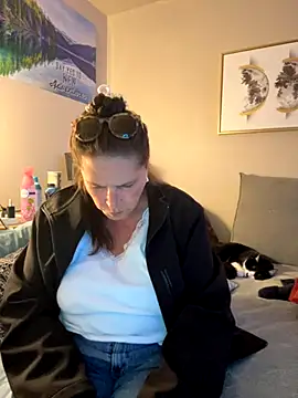 petalsexy online show from November 2, 2025, 12:46 am