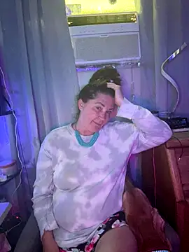 petalsexy online show from November 8, 2025, 6:07 pm