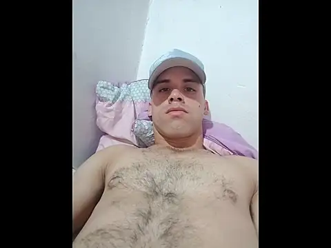 Snapshot of alex-golden chatting on December 15, 2025, 4:00 pm alex-golden online show from December 15, 2025, 4:00 pm