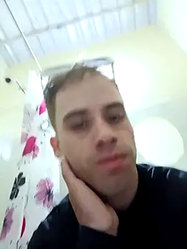 Snapshot of alex-golden chatting on March 26, 2026, 12:11 pm alex-golden online show from March 26, 2026, 12:11 pm