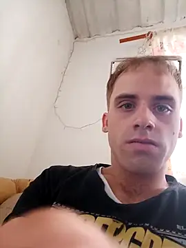 Snapshot of alex-golden chatting on March 28, 2026, 7:24 pm alex-golden online show from March 28, 2026, 7:24 pm