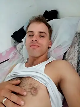 Snapshot of alex-golden chatting on March 29, 2026, 6:52 pm alex-golden online show from March 29, 2026, 6:52 pm