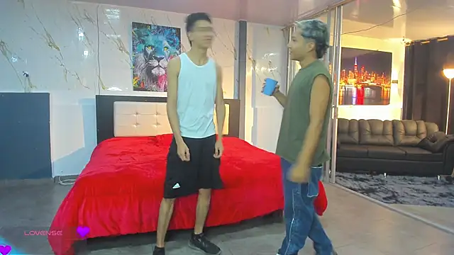 Bisexlifehot   online show from March 10, 2026, 10:59 pm