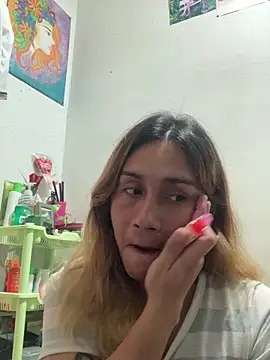 pretty TRANSjona online show from June 4, 2026, 6:36 pm