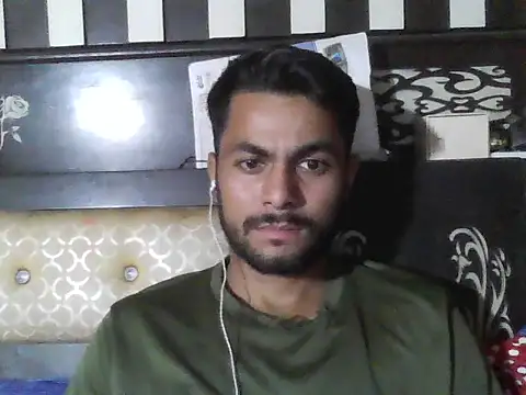 Snapshot of ursdreamperson chatting on November 6, 2025, 2:29 pm ursdreamperson online show from November 6, 2025, 2:29 pm