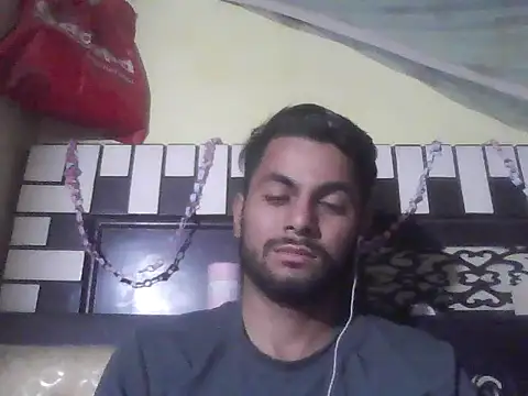 Snapshot of ursdreamperson chatting on November 8, 2025, 5:29 am ursdreamperson online show from November 8, 2025, 5:29 am