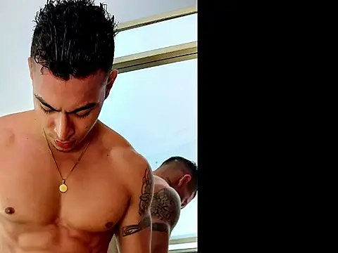 cristopher 22cm online show from January 7, 2026, 2:36 am