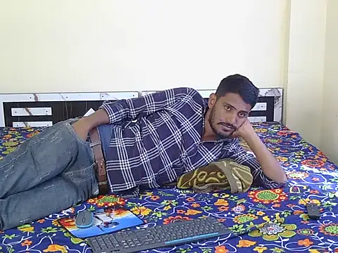 krishjaat43 online show from March 1, 2026, 9:33 am