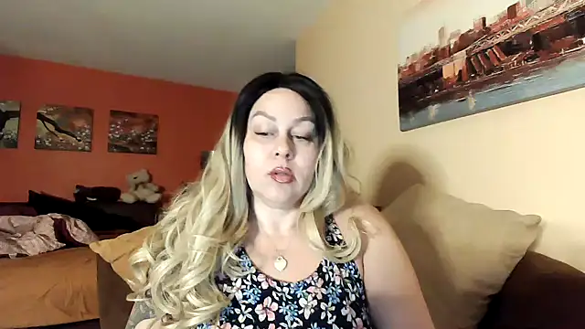 Snapshot of number1slut chatting on January 8, 2025, 12:49 am number1slut online show from January 8, 2025, 12:49 am