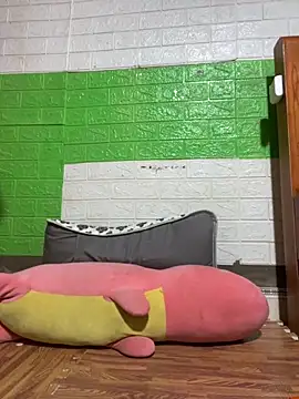 Old girl online show from October 12, 2025, 9:19 am