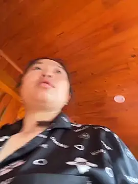 Nhung584 online show from October 8, 2025, 1:25 am