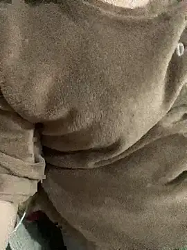 Snapshot of Nhung584 chatting on January 18, 2026, 12:20 pm Nhung584 online show from January 18, 2026, 12:20 pm