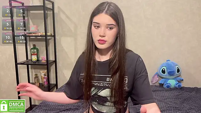 Snapshot of MollyBaby chatting on October 29, 2025, 4:42 pm MollyBaby online show from October 29, 2025, 4:42 pm