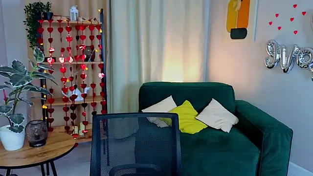 Snapshot of MollyBaby chatting on February 12, 2026, 2:01 pm MollyBaby online show from February 12, 2026, 2:01 pm