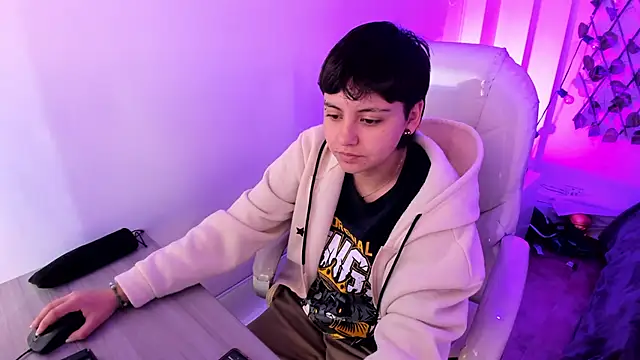 Nathaly ds online show from March 22, 2026, 7:39 pm