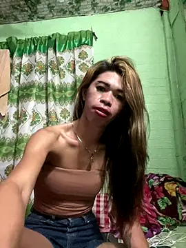 Snapshot of alonashy chatting on November 27, 2025, 5:37 pm alonashy online show from November 27, 2025, 5:37 pm