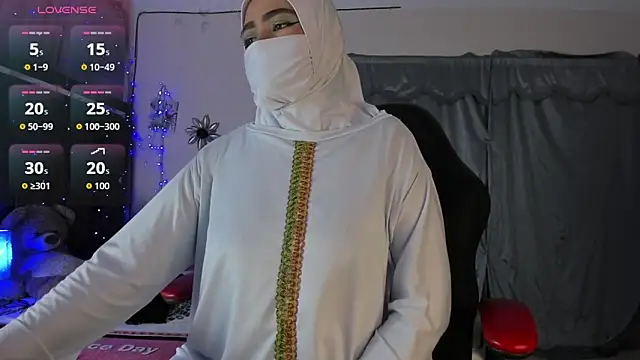 Snapshot of MarianFadel chatting on September 30, 2025, 12:32 pm MarianFadel online show from September 30, 2025, 12:32 pm