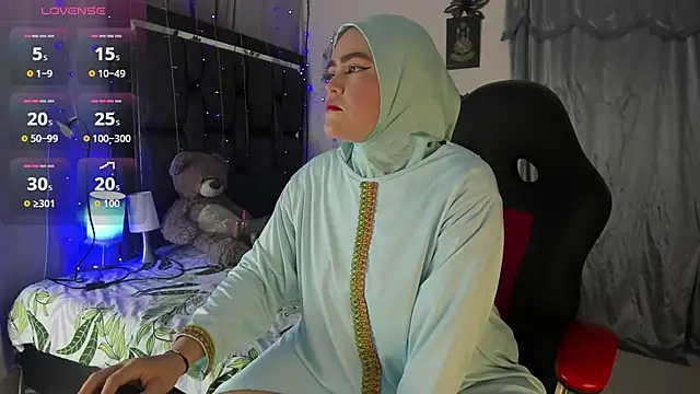 Snapshot of MarianFadel chatting on October 2, 2025, 12:34 pm MarianFadel online show from October 2, 2025, 12:34 pm