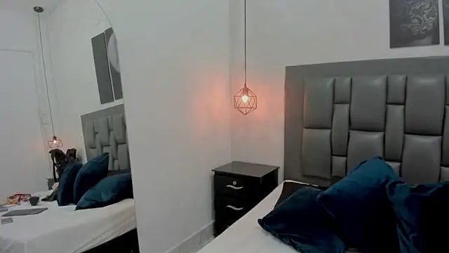 dakota roussee online show from November 20, 2025, 12:27 pm