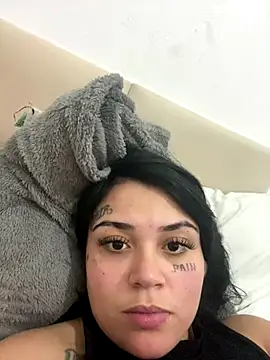 Snapshot of Babebommer chatting on September 18, 2025, 2:57 am Babebommer online show from September 18, 2025, 2:57 am