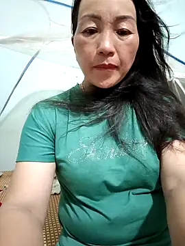 Snapshot of Exembin chatting on September 19, 2025, 12:28 pm Exembin online show from September 19, 2025, 12:28 pm