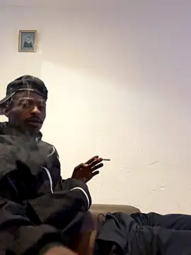 Snapshot of AllDayBbC chatting on October 15, 2025, 9:37 pm AllDayBbC online show from October 15, 2025, 9:37 pm