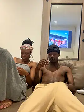 Snapshot of AllDayBbC chatting on October 17, 2025, 11:29 pm AllDayBbC online show from October 17, 2025, 11:29 pm