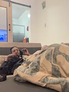 Snapshot of AllDayBbC chatting on November 17, 2025, 9:59 am AllDayBbC online show from November 17, 2025, 9:59 am