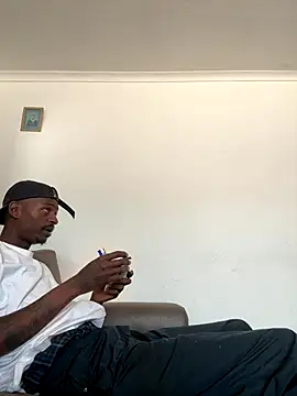 Snapshot of AllDayBbC chatting on December 1, 2025, 10:42 am AllDayBbC online show from December 1, 2025, 10:42 am