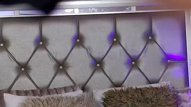 Snapshot of LunaHart chatting on March 24, 2026, 5:12 am LunaHart online show from March 24, 2026, 5:12 am