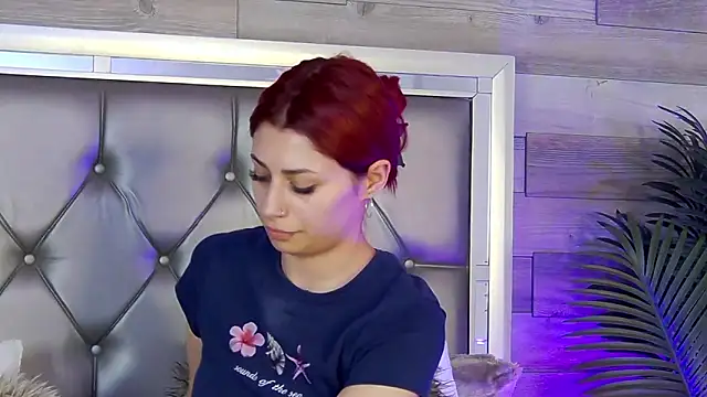 Snapshot of LunaHart chatting on March 29, 2026, 5:35 pm LunaHart online show from March 29, 2026, 5:35 pm