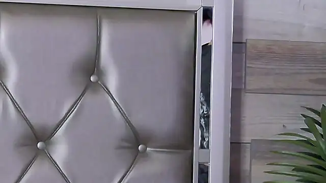 Snapshot of LunaHart chatting on April 7, 2026, 2:56 am LunaHart online show from April 7, 2026, 2:56 am