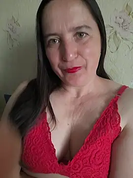 Snapshot of EvelinCutex chatting on May 18, 2026, 7:03 am EvelinCutex online show from May 18, 2026, 7:03 am